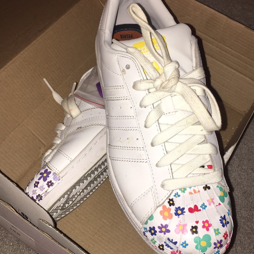 Pharrell CUSTOMIZED adidas